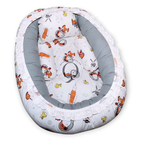 Snoopy Theme - Snuggle Bed