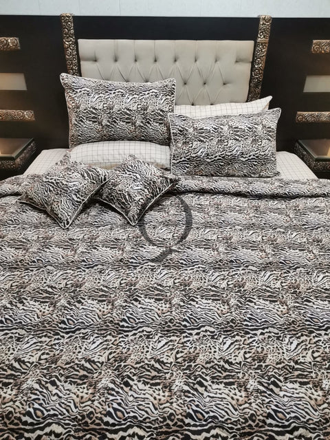 CS-760: 8 Piece Comforter Set